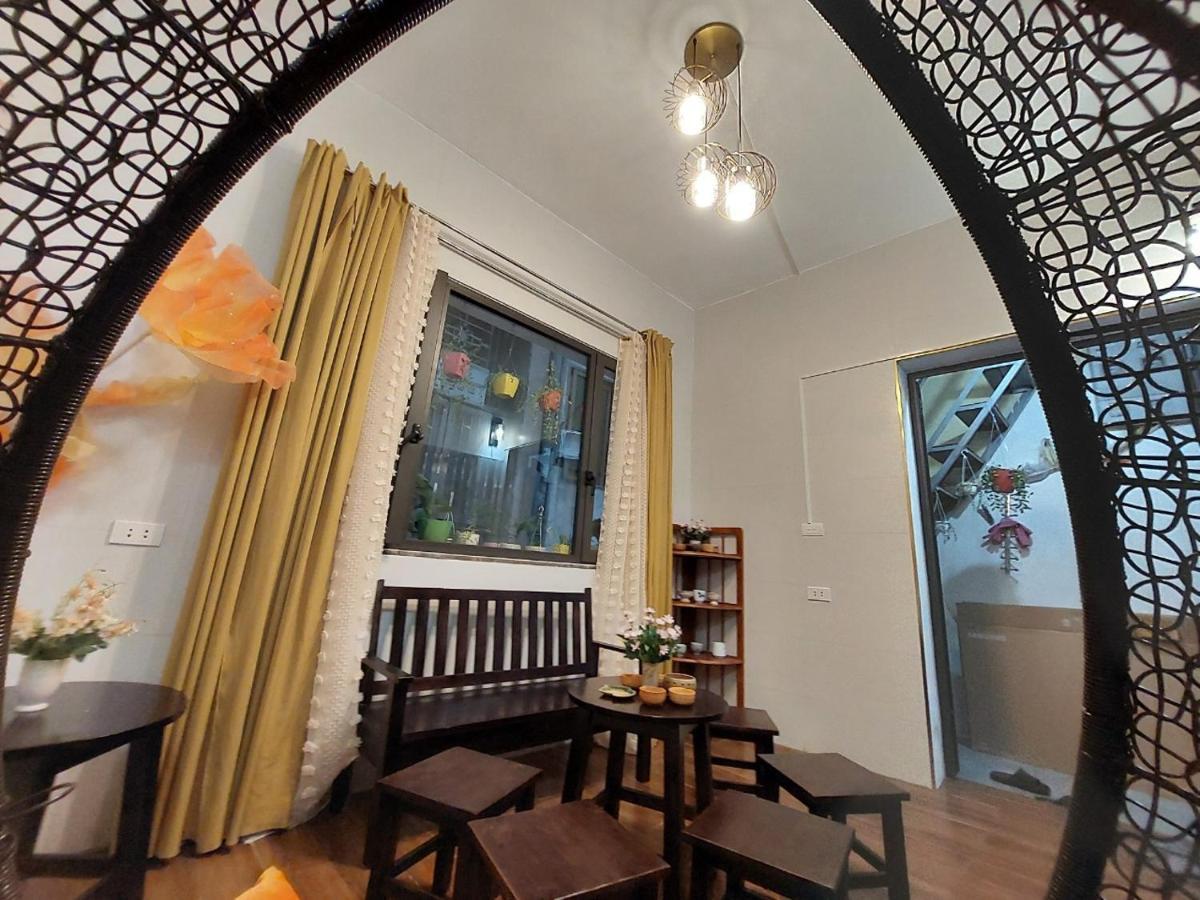 Alley Homestay Hanoi Buitenkant foto