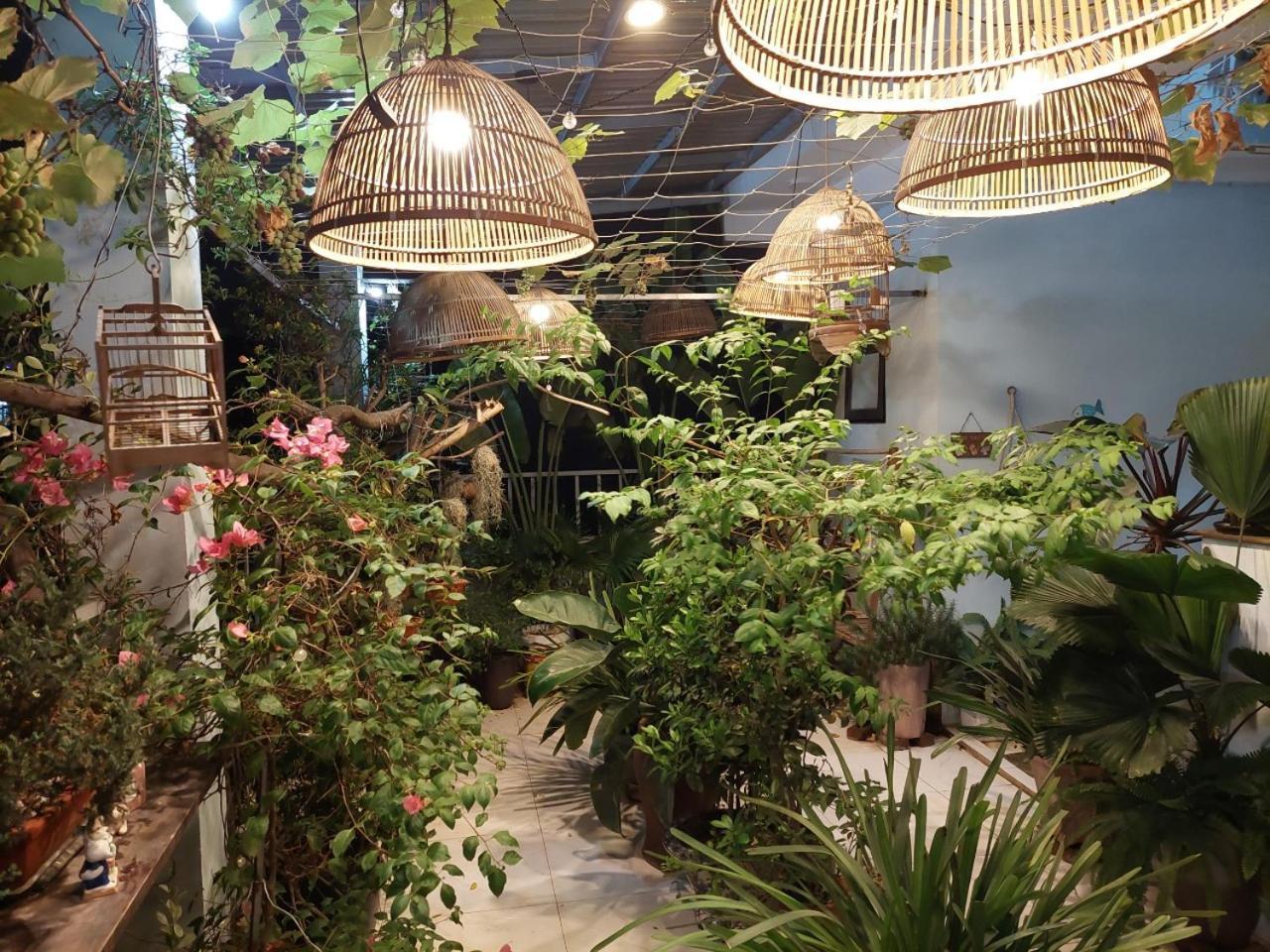 Alley Homestay Hanoi Buitenkant foto